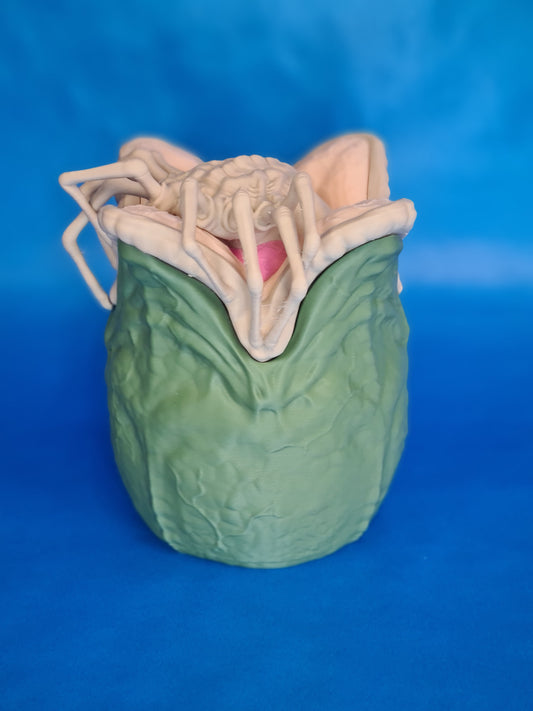 Alien Facehugger Commander Deck Box