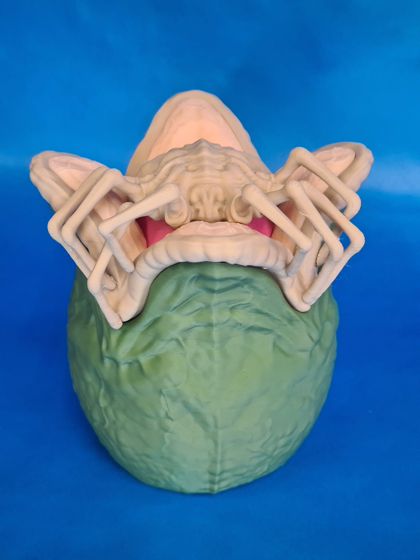 Alien Facehugger Commander Deck Box